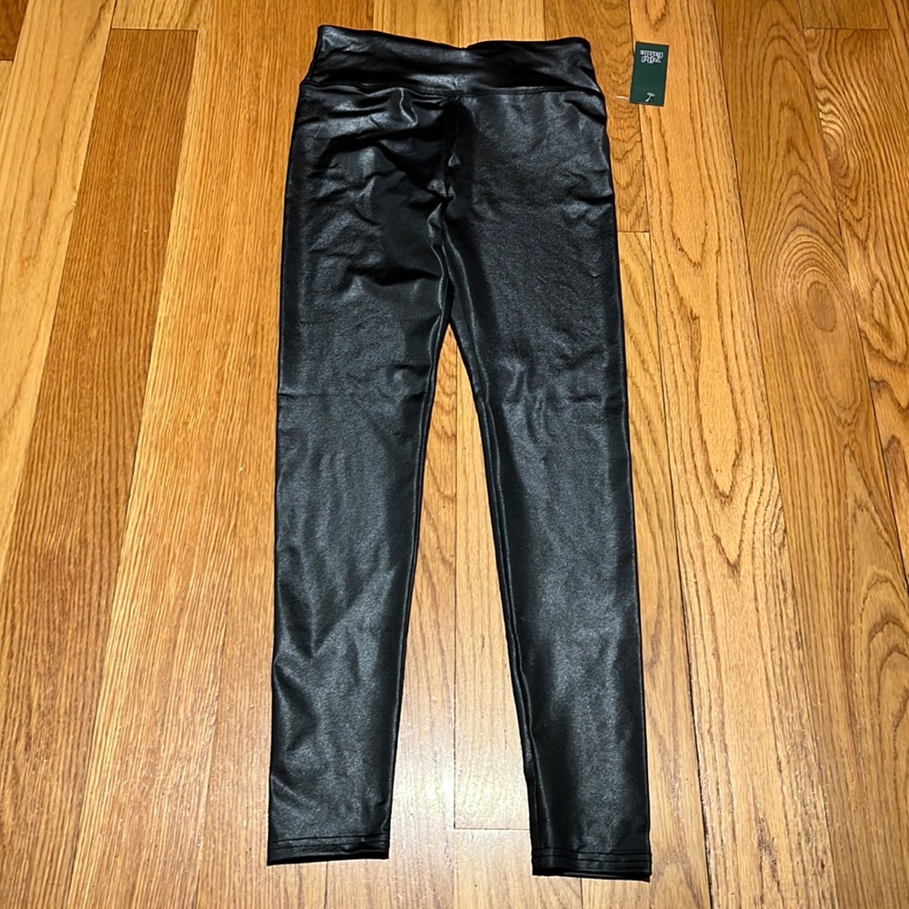 Black shiny leggings